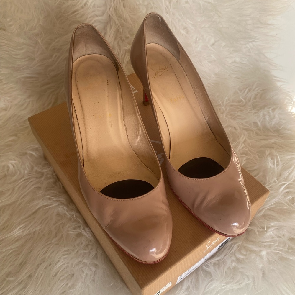 Christian Louboutin Miss Gena 85 Elegant Nude Pumps